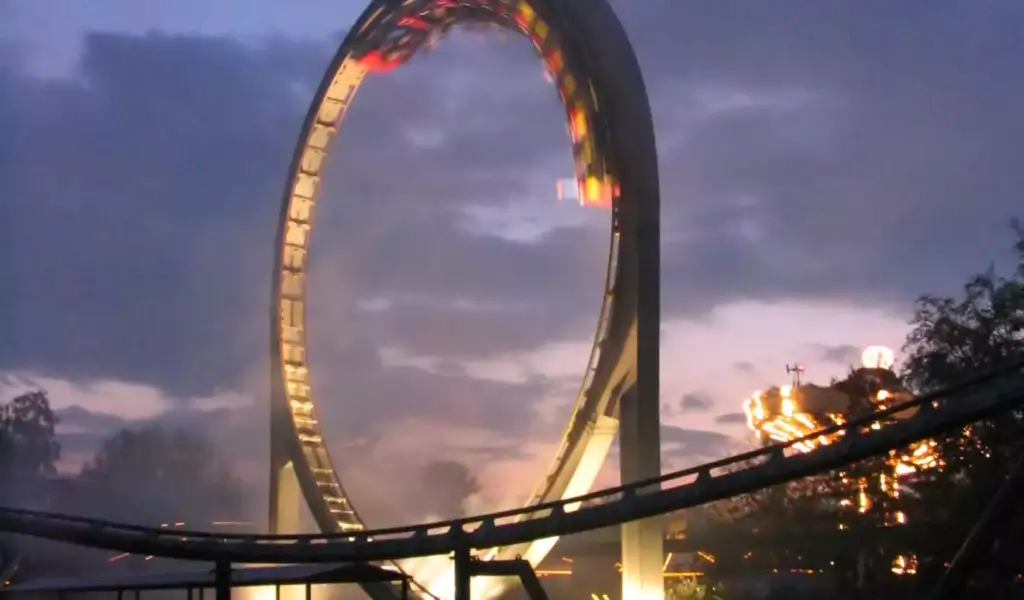 Le grand huit Looping Star de Bobbejaanland