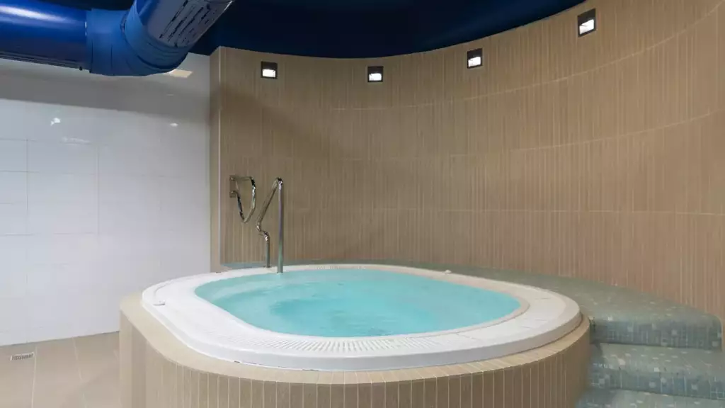 Bain à remous intérieur