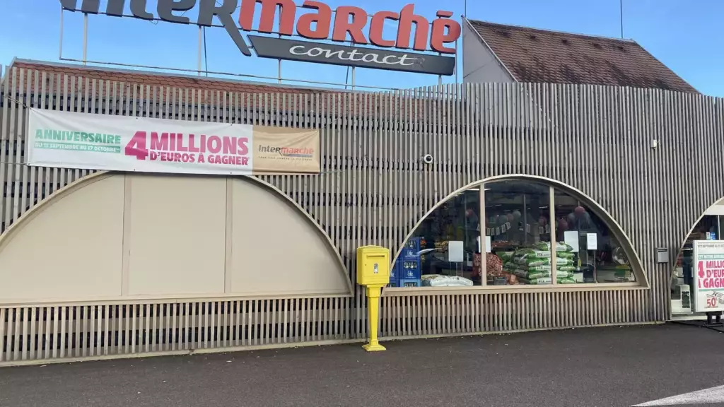 Façade d'un magasin Intermarché
