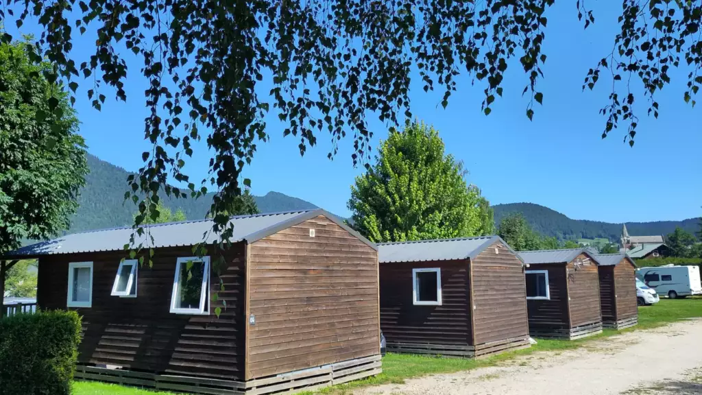 Mobil-homes dans un camping de montagne