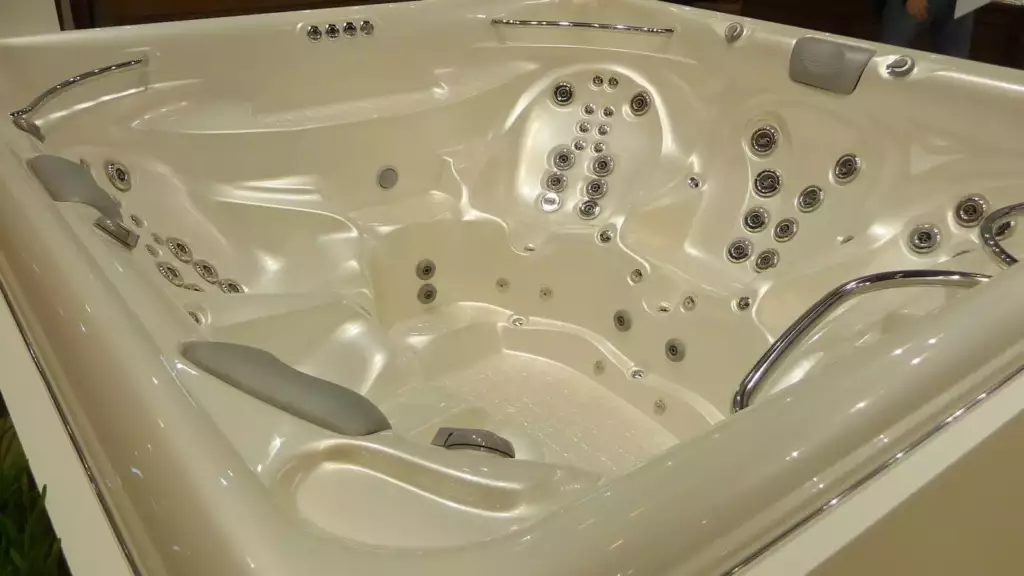 Bain à remous intérieur